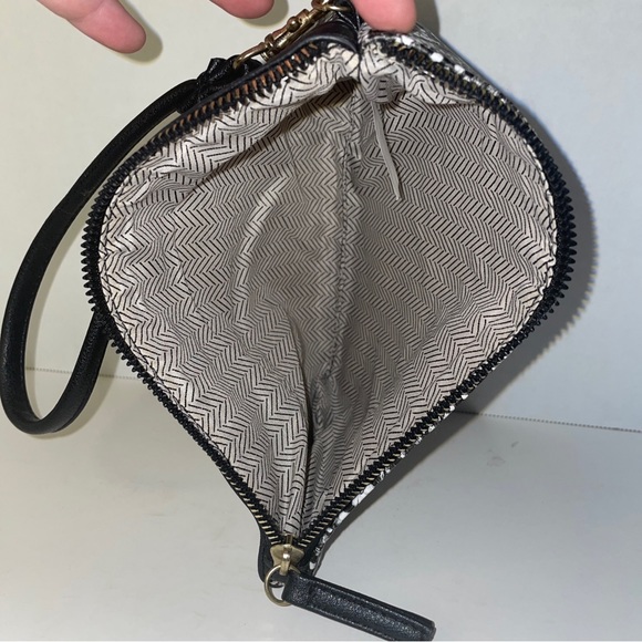 Snake Skin Style Clutch - Picture 3 of 4